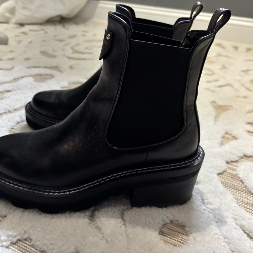 Women’s boots - Picture 3 of 16